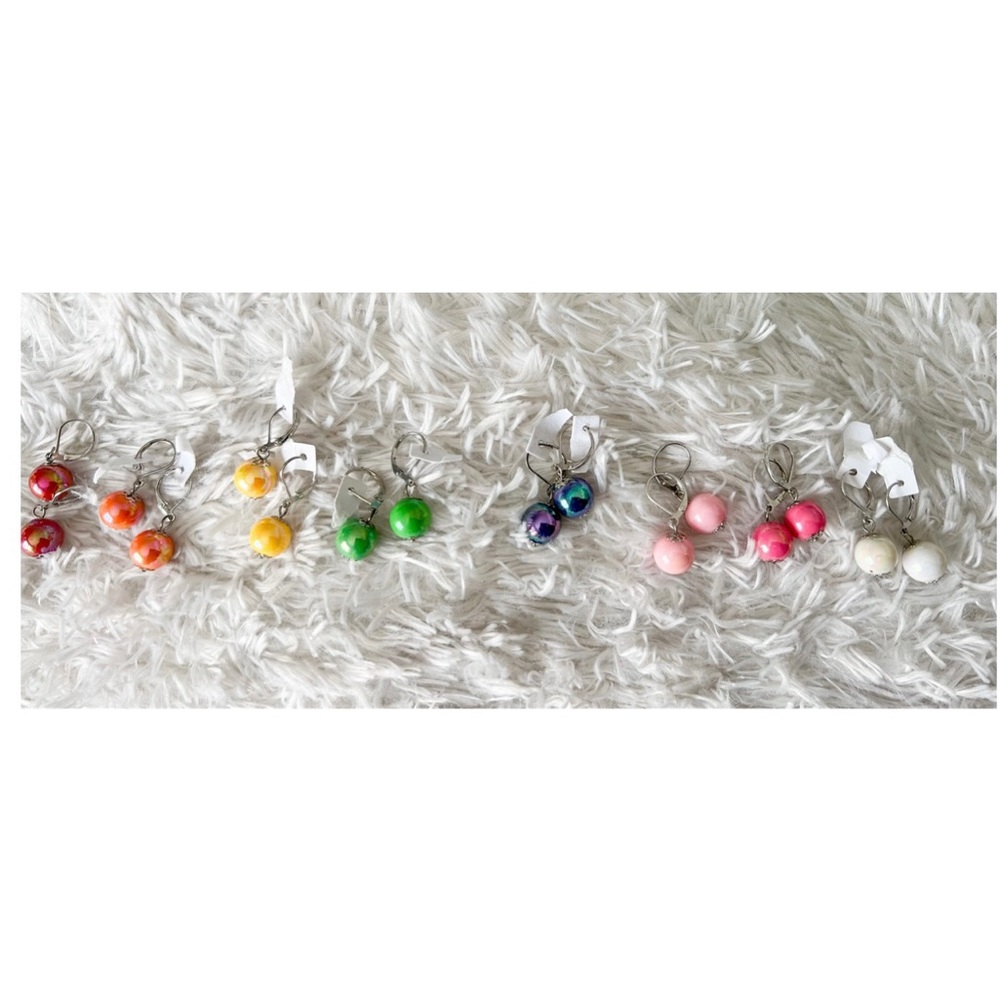 Earring Lot! Lot of 8 dangle ball earrings.